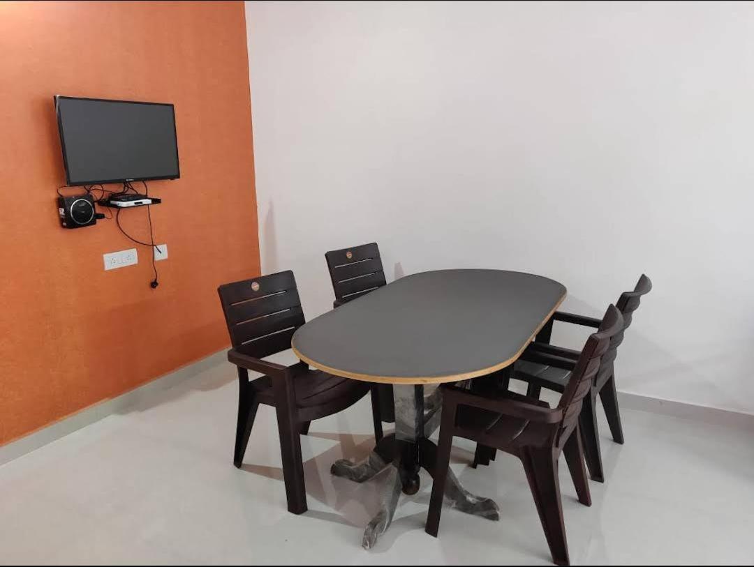 Villa House Tully à Madikeri Extérieur photo