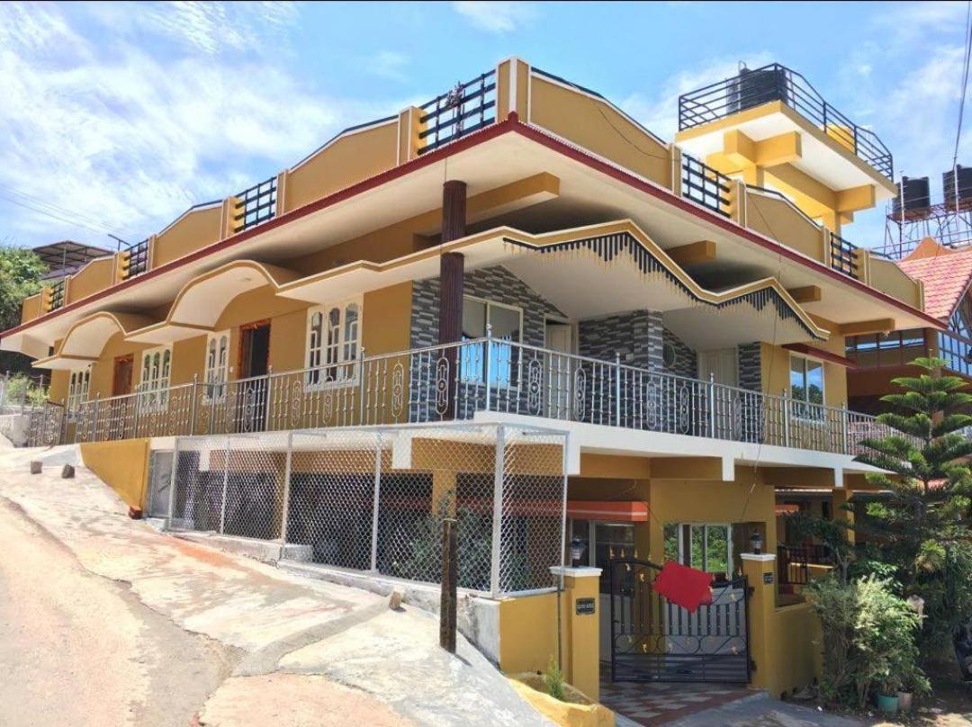 Villa House Tully à Madikeri Extérieur photo
